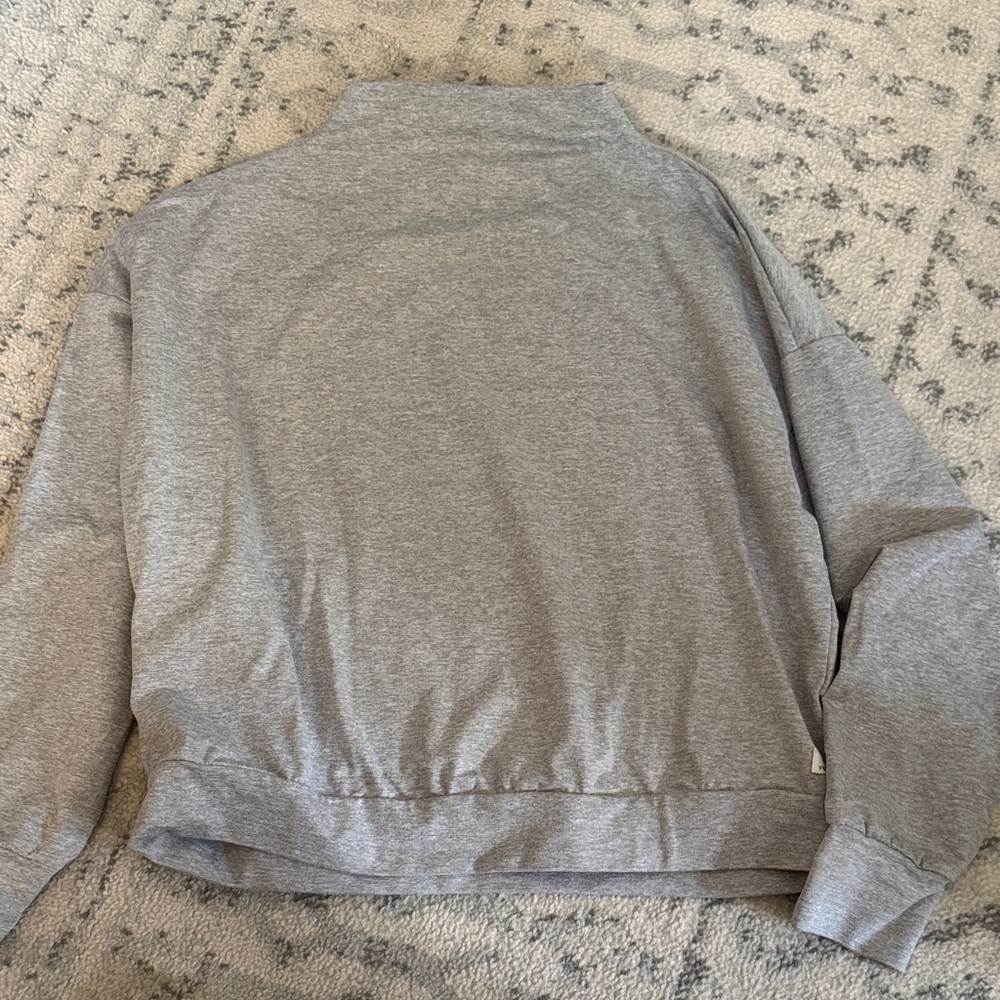 Women’s Vuori Gray Mock turtleneck Sweatshirt
